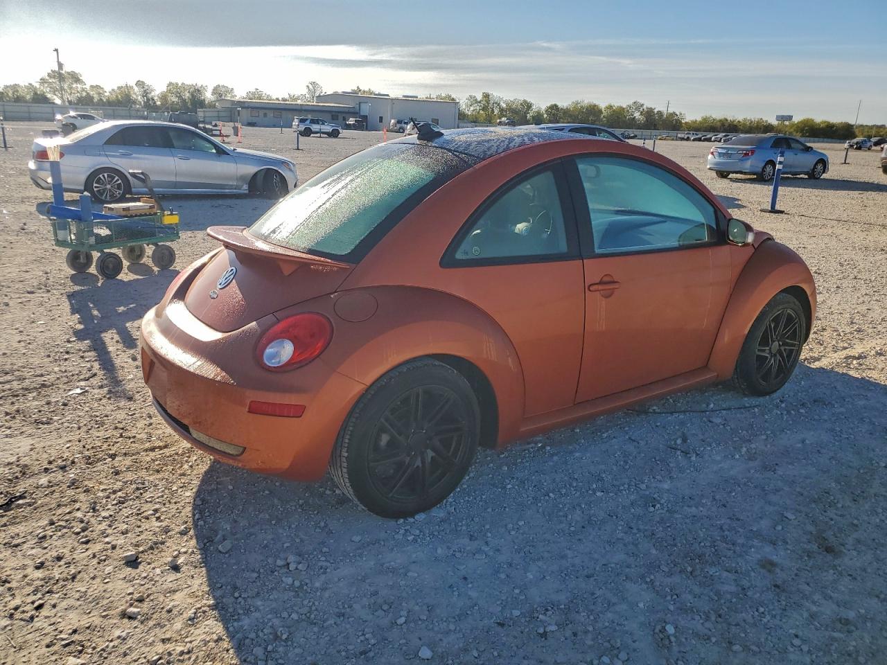 2010 VOLKSWAGEN NEW BEETLE photo 3