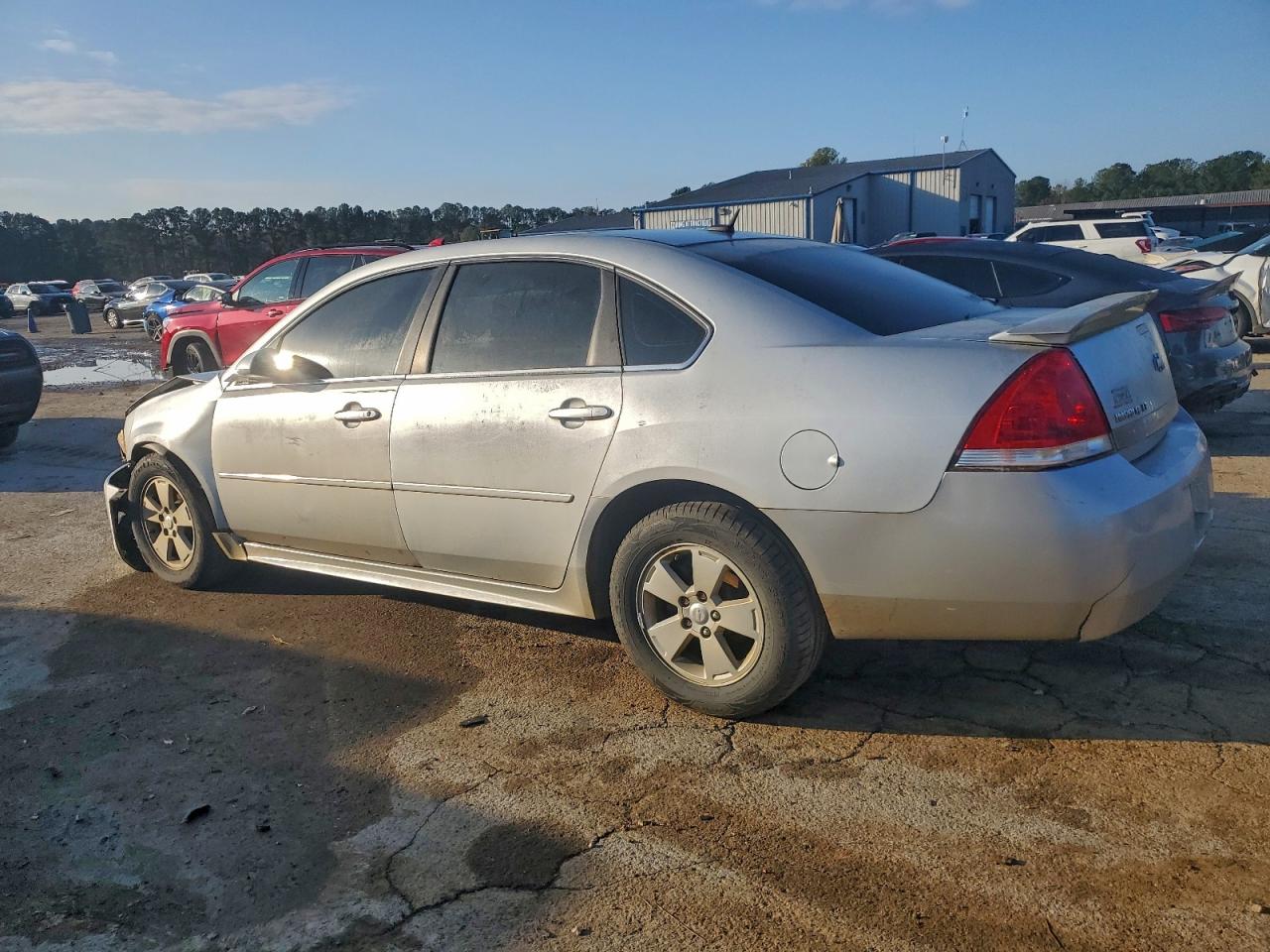 2010 CHEVROLET IMPALA LT photo 2