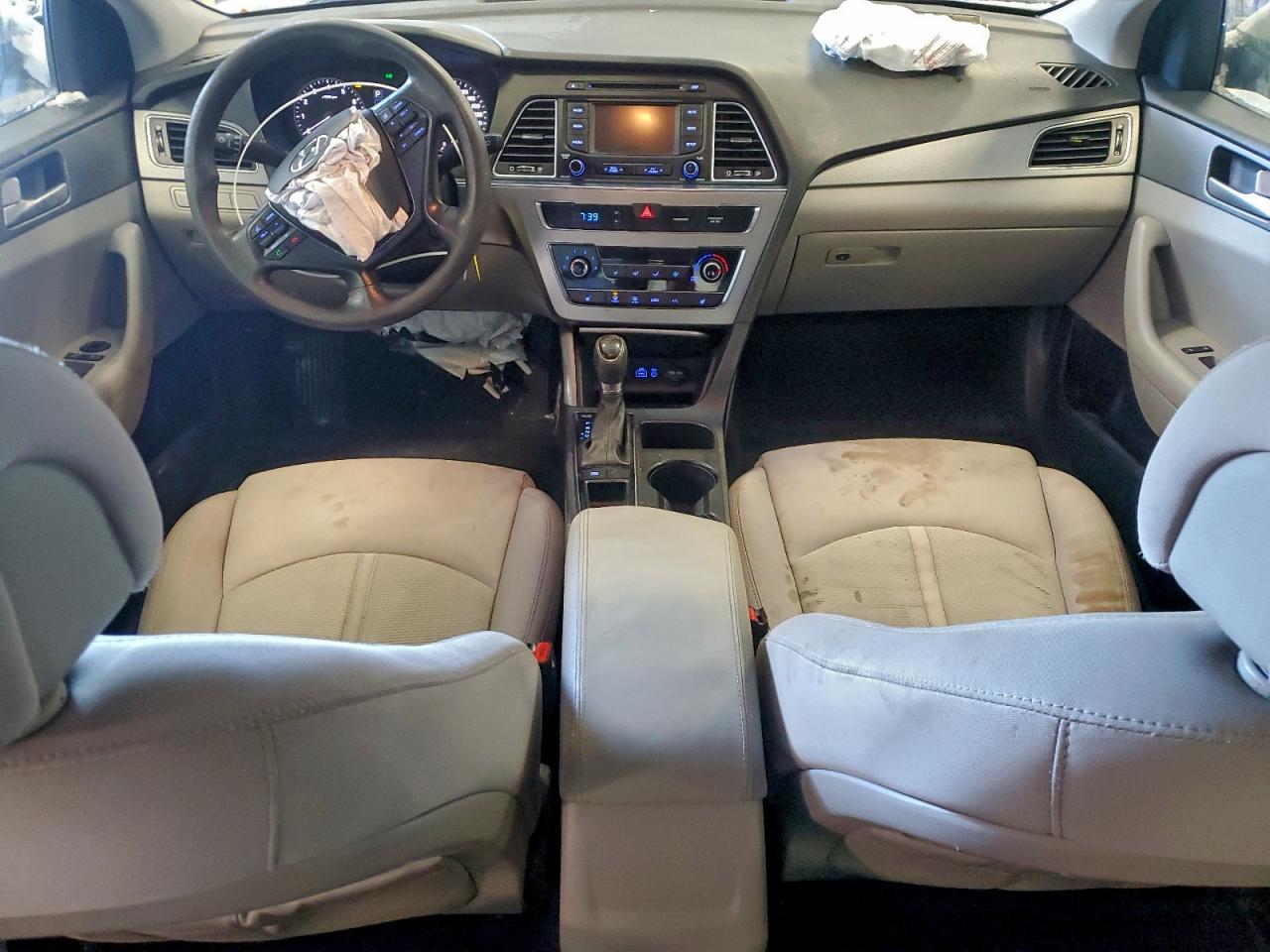 2015 HYUNDAI SONATA SE photo 8