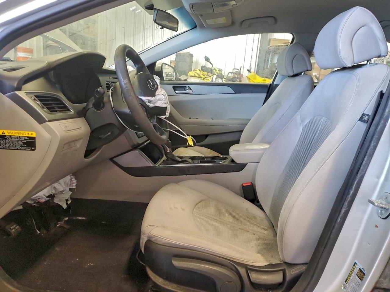 2015 HYUNDAI SONATA SE photo 7