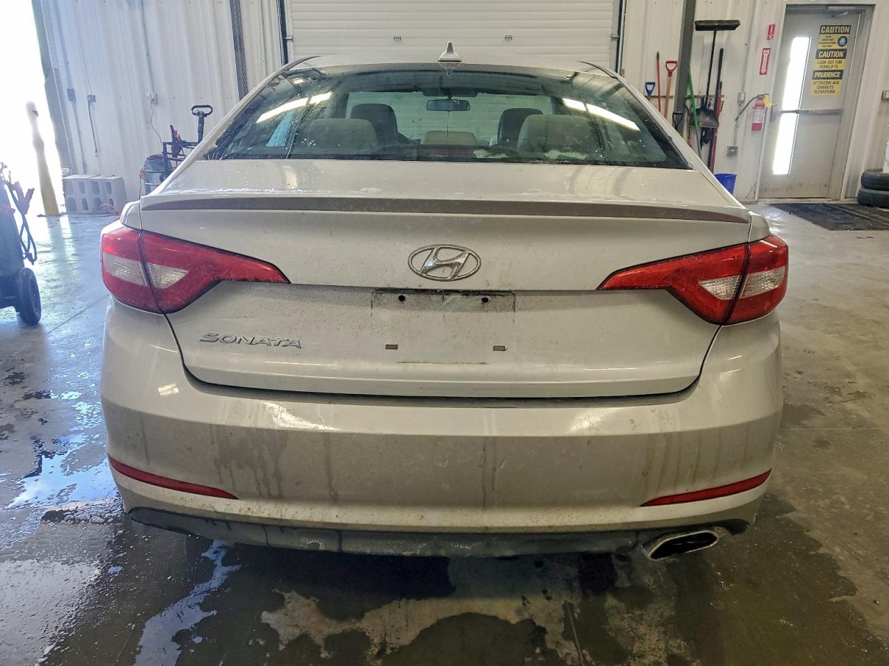 2015 HYUNDAI SONATA SE photo 6