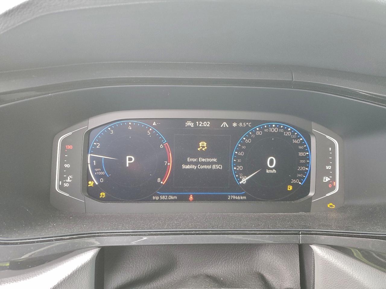 2024 VOLKSWAGEN TAOS SEL photo 9