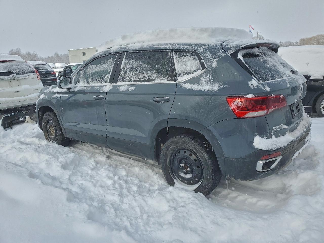 2024 VOLKSWAGEN TAOS SEL photo 2