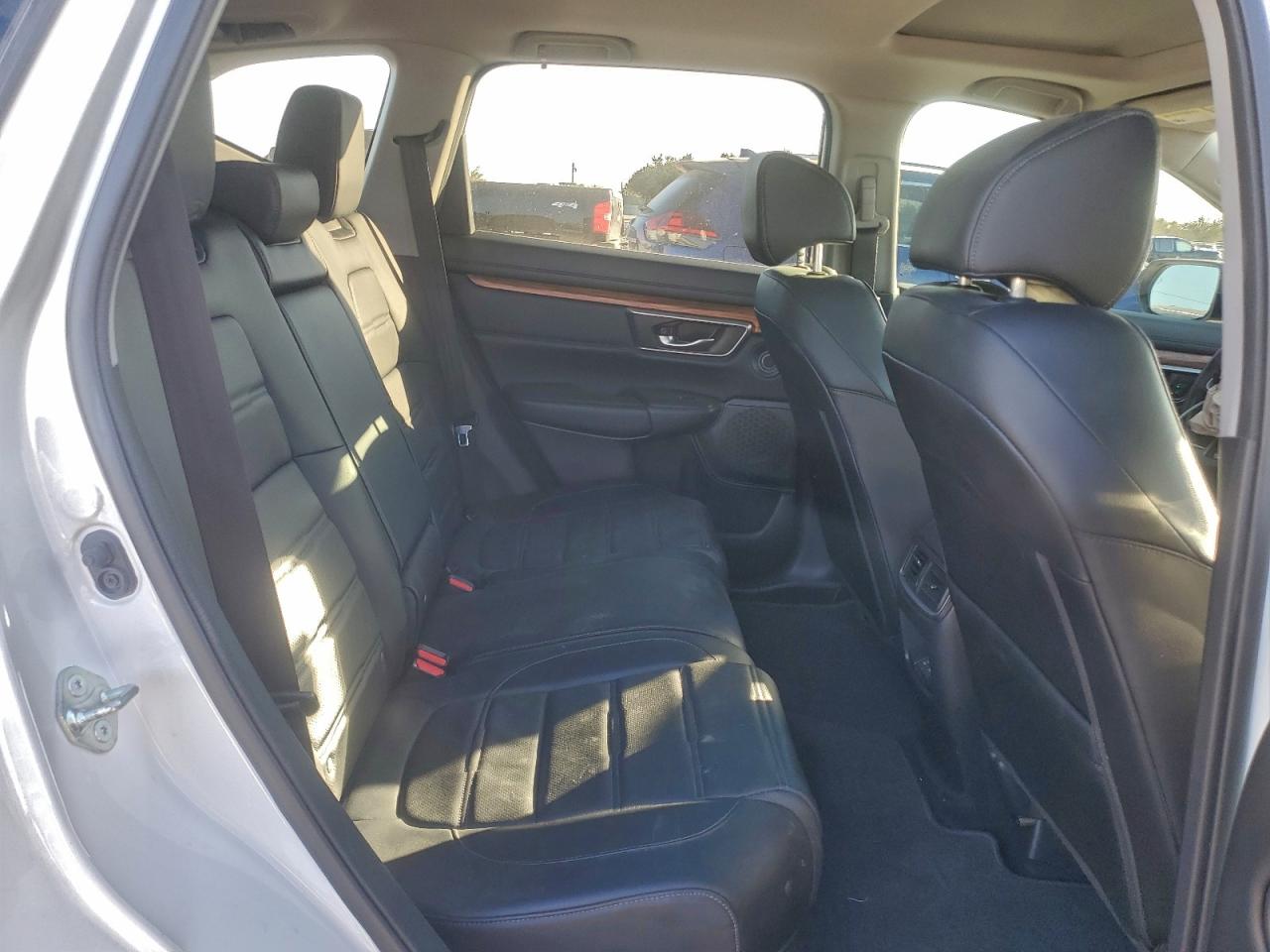 2018 HONDA CR-V TOURING photo 11
