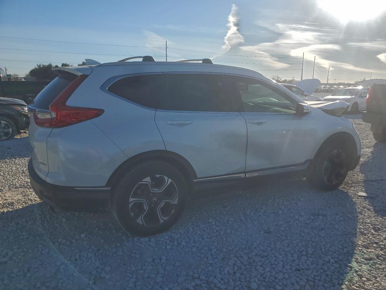 2018 HONDA CR-V TOURING photo 3