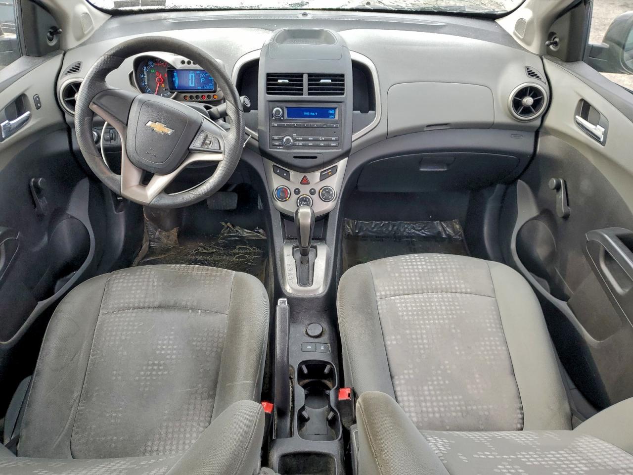 2014 CHEVROLET SONIC LS photo 8
