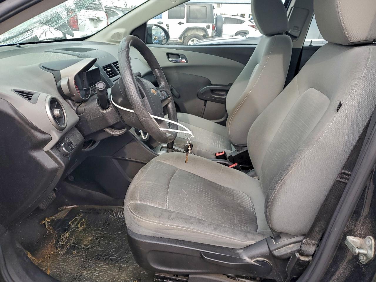 2014 CHEVROLET SONIC LS photo 7