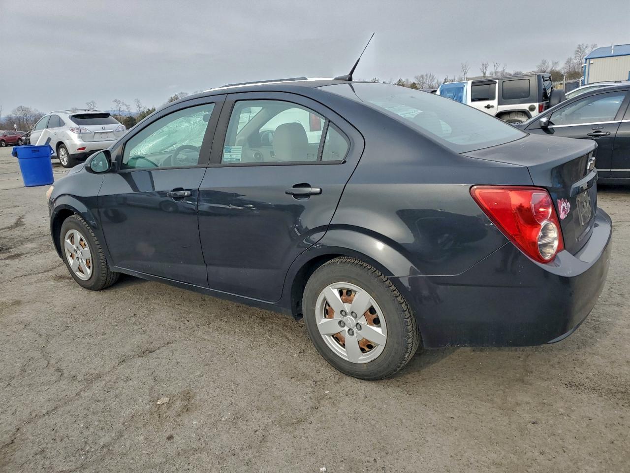 2014 CHEVROLET SONIC LS photo 2