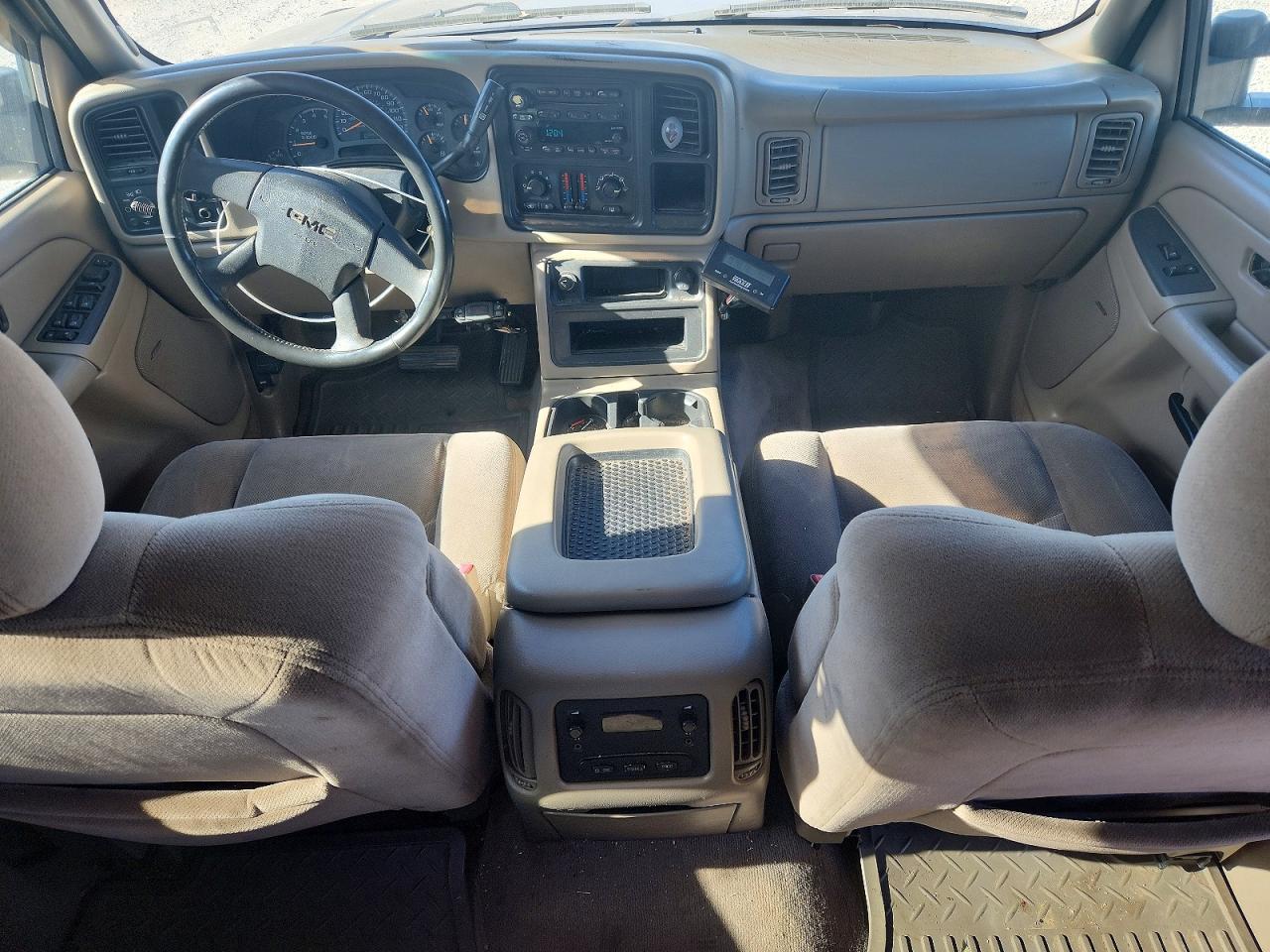 2004 GMC NEW SIERRA C3500 photo 8