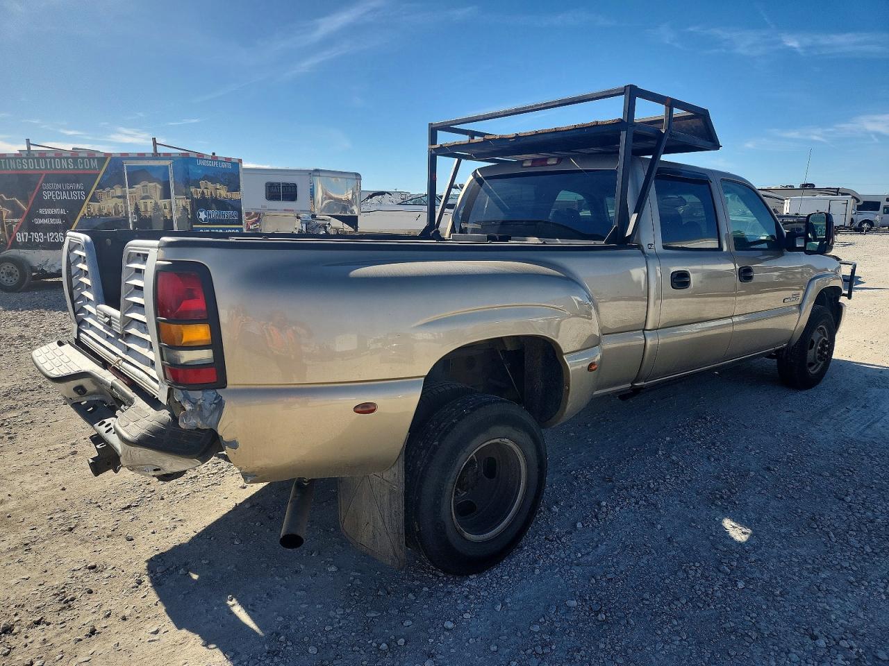 2004 GMC NEW SIERRA C3500 photo 3