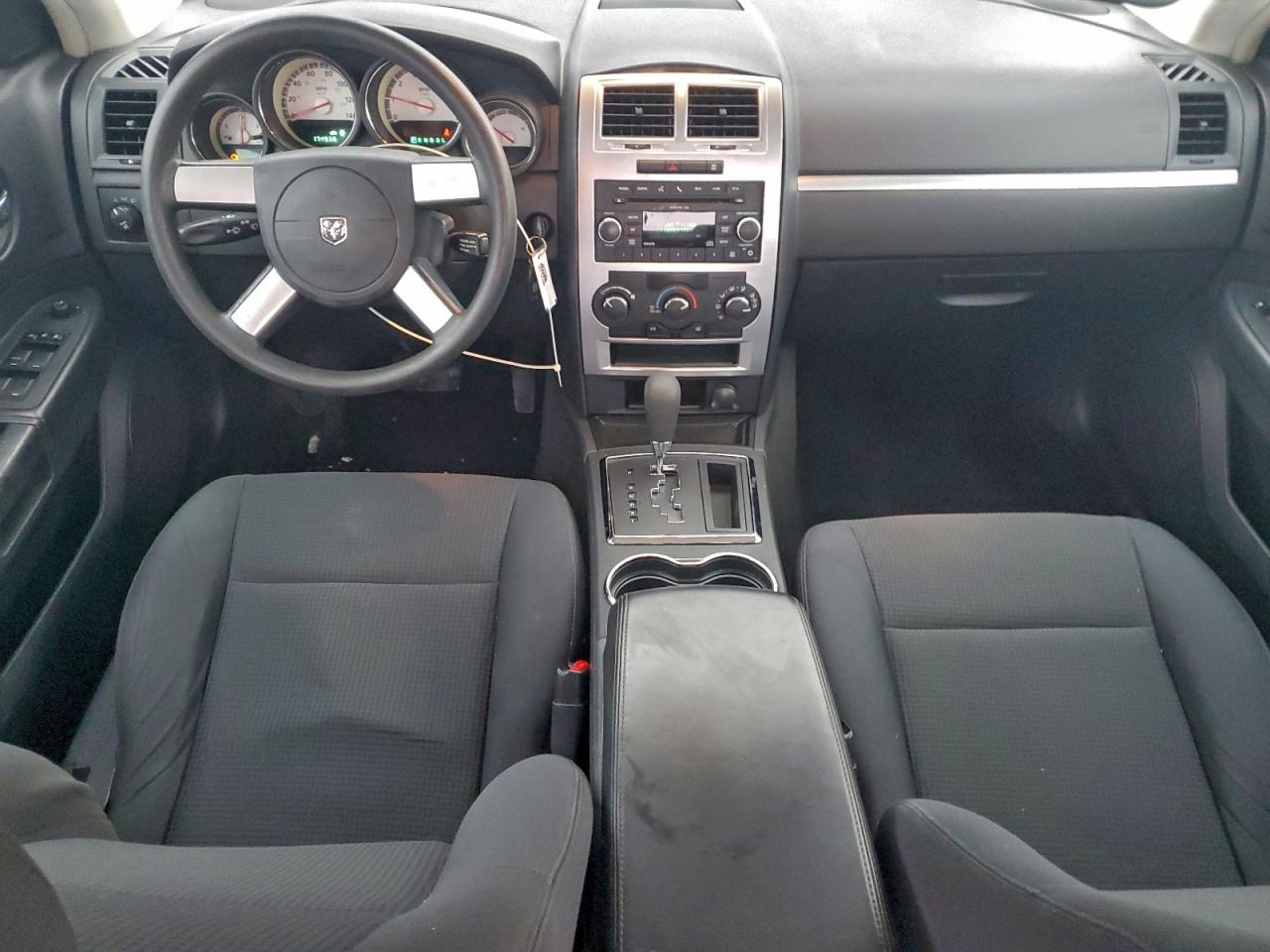 2010 DODGE CHARGER SXT photo 8