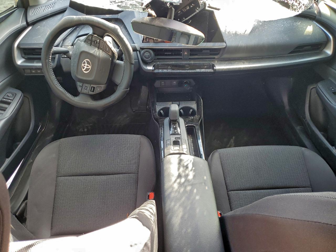 2025 TOYOTA PRIUS LE photo 8