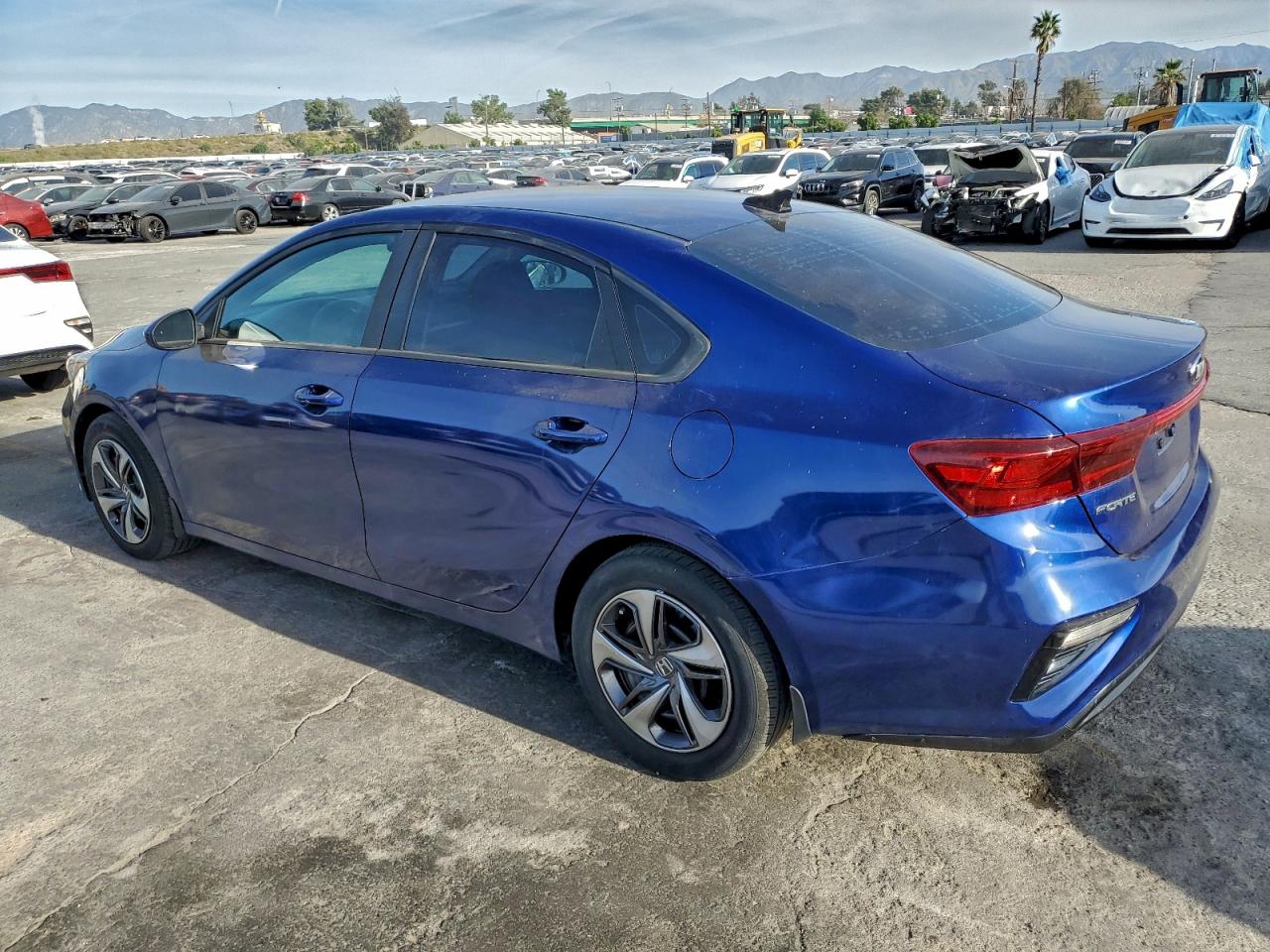 2021 KIA FORTE FE photo 2