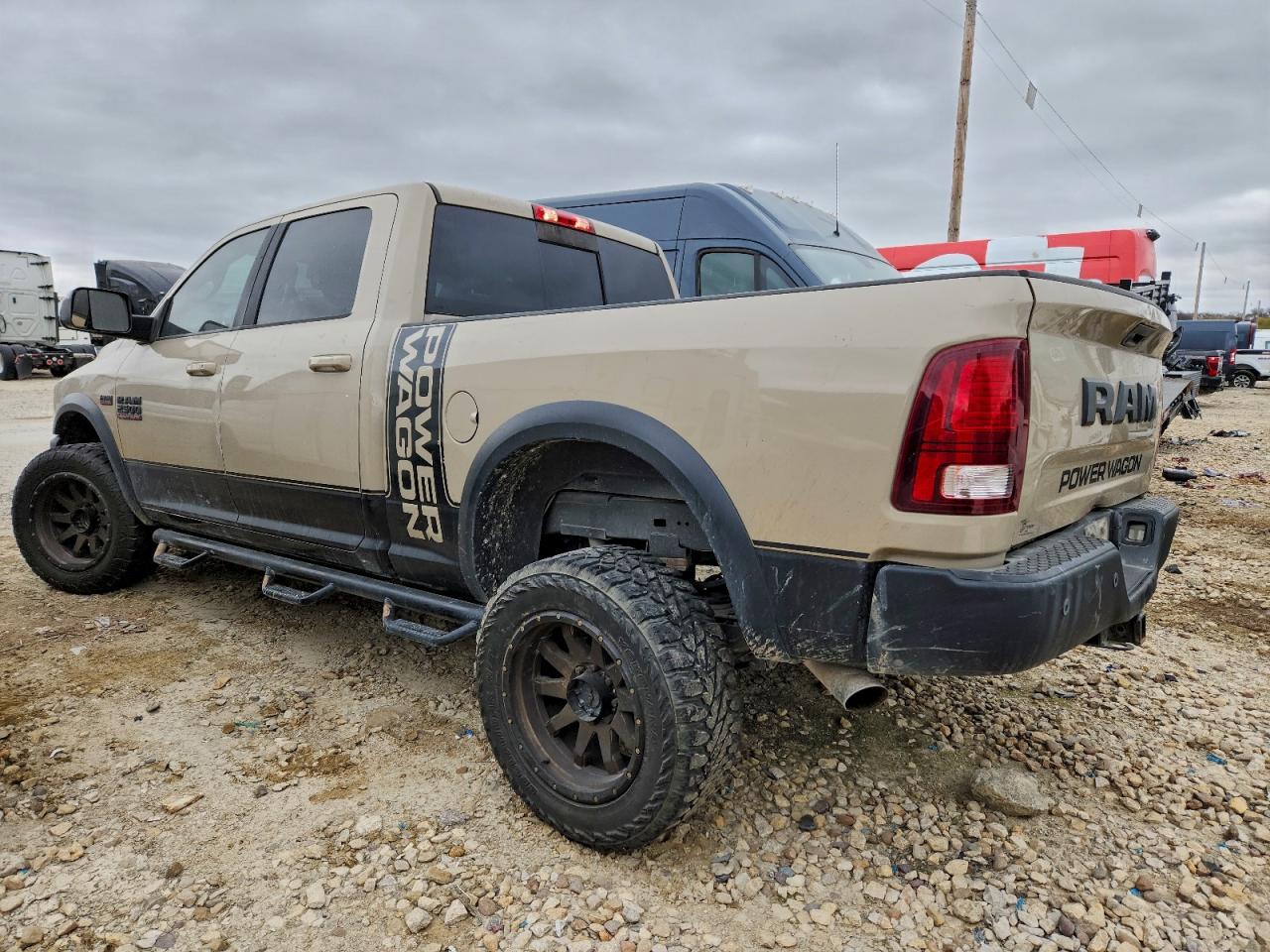 2018 RAM 2500 POWERWAGON photo 2