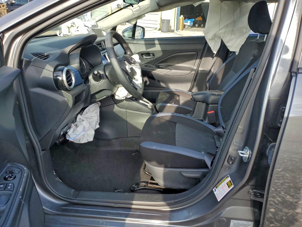 2025 NISSAN VERSA SV photo 7
