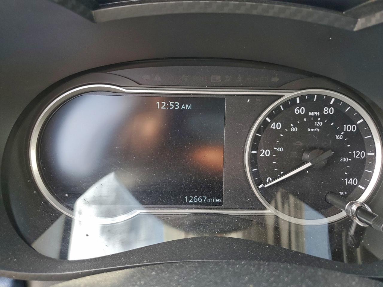 2025 NISSAN VERSA SV photo 9