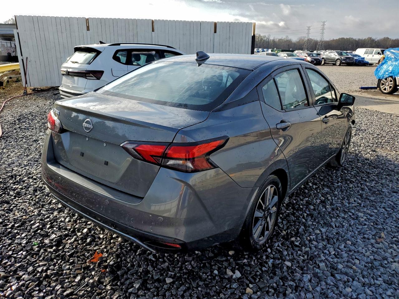 2025 NISSAN VERSA SV photo 3