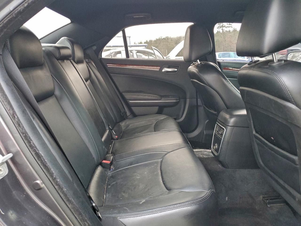 2014 CHRYSLER 300 photo 10