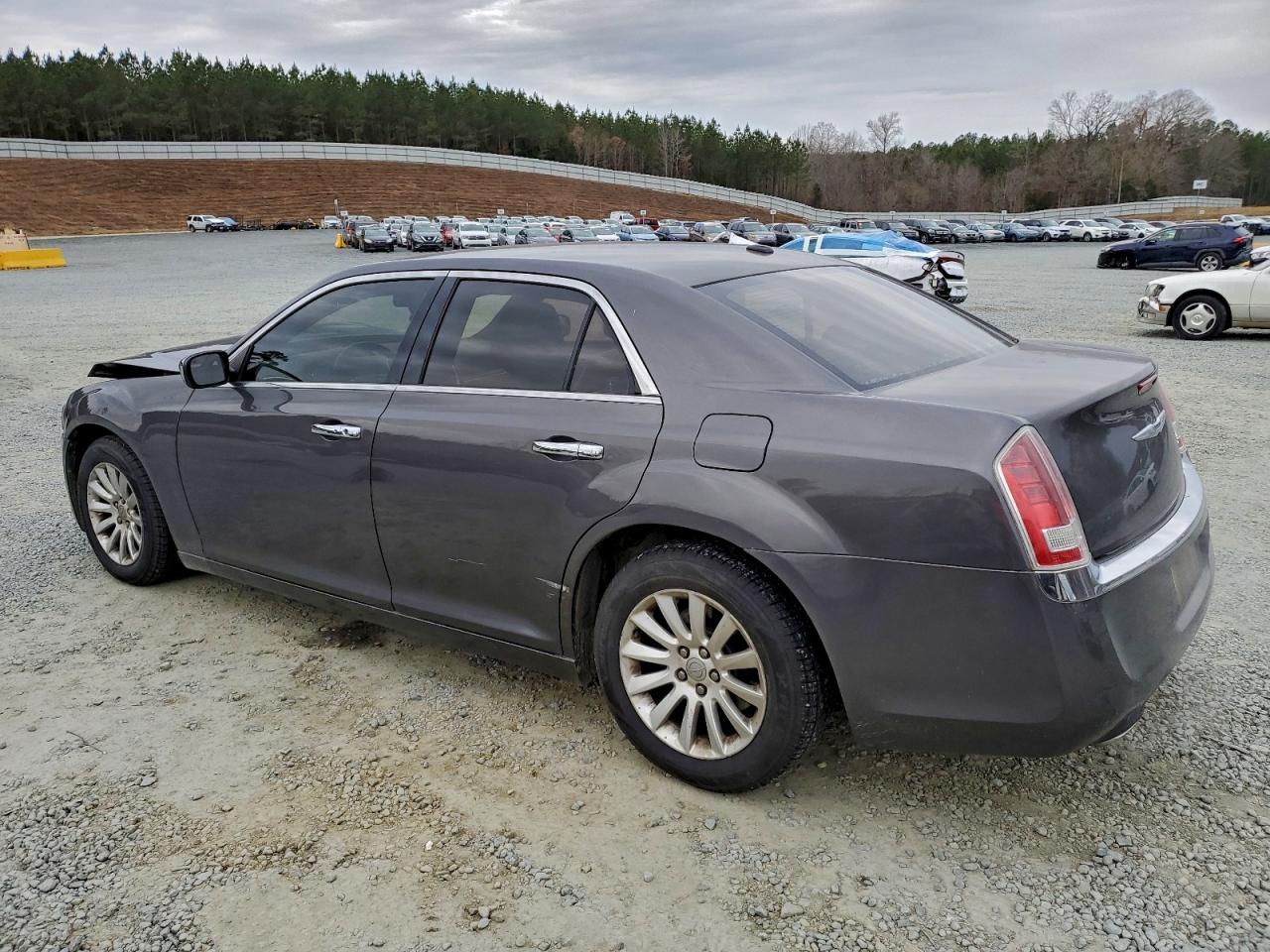 2014 CHRYSLER 300 photo 2