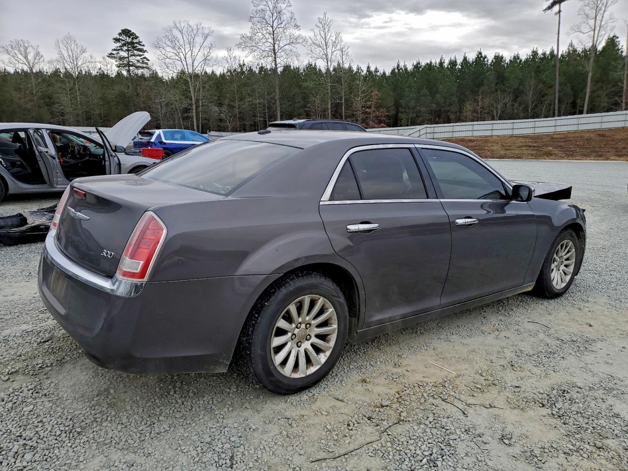 2014 CHRYSLER 300 photo 3