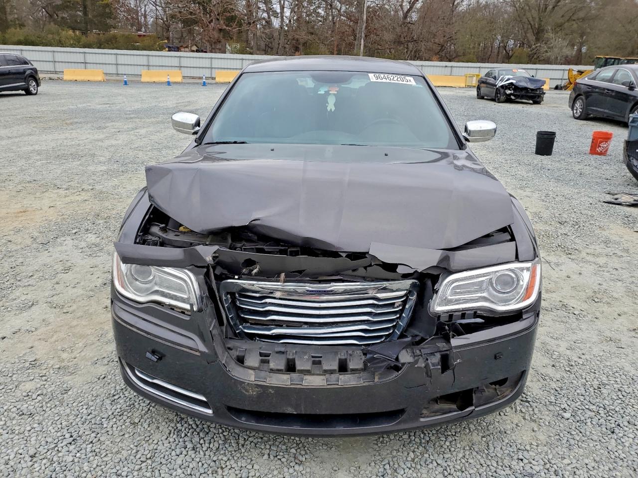 2014 CHRYSLER 300 photo 5