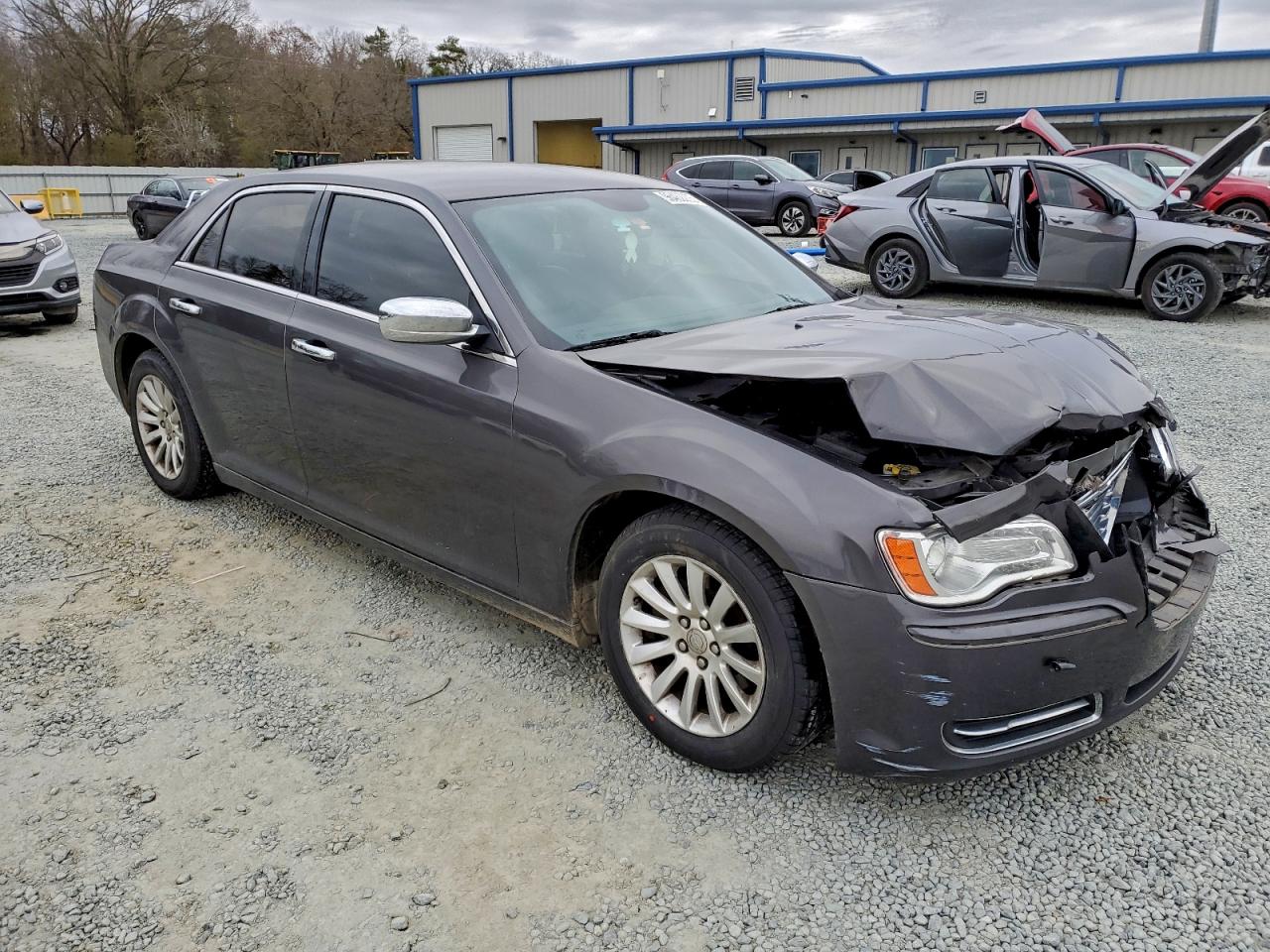 2014 CHRYSLER 300 photo 4