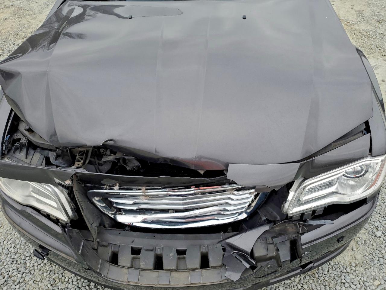 2014 CHRYSLER 300 photo 11