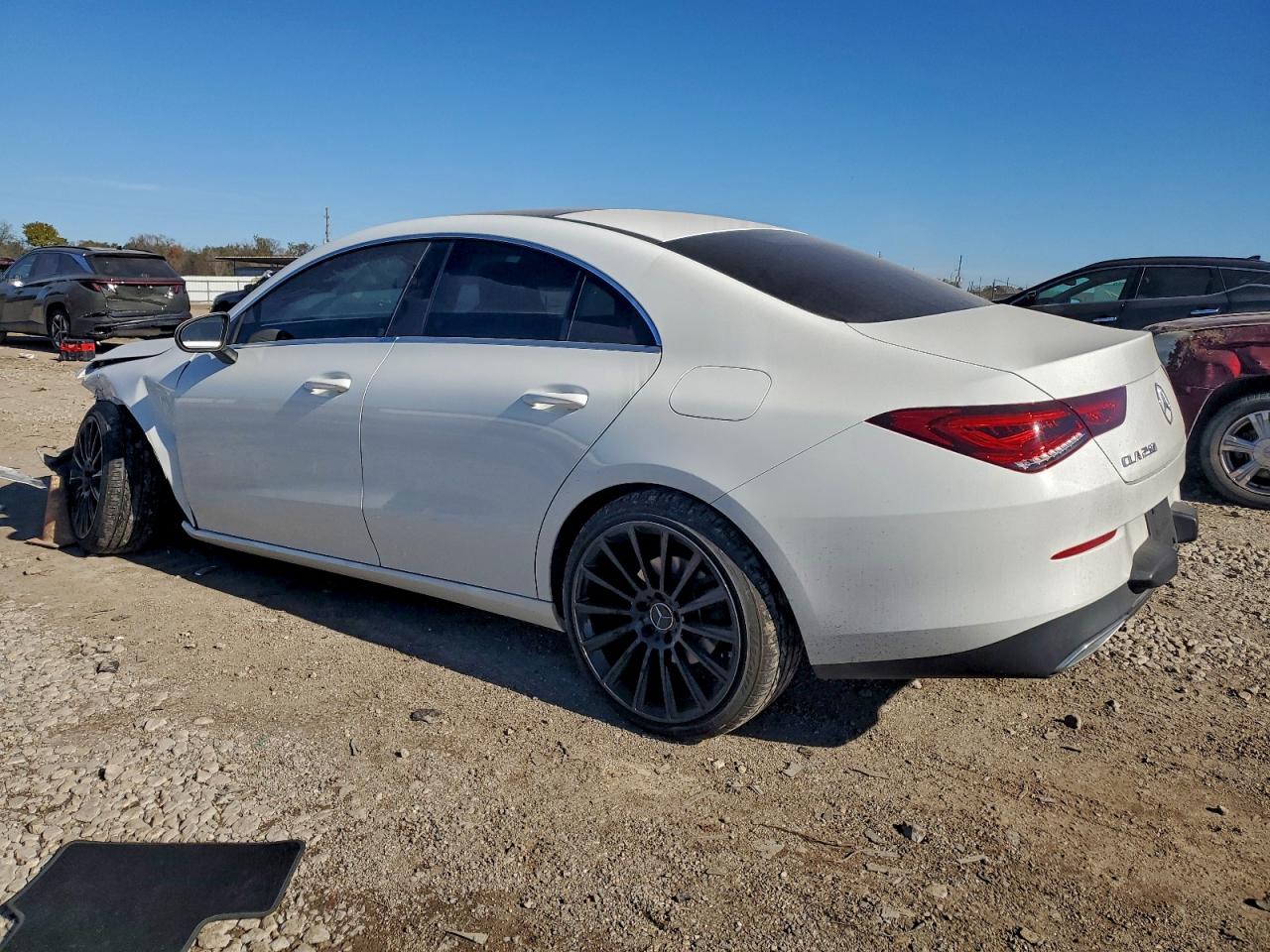 2020 MERCEDES-BENZ CLA 250 photo 2