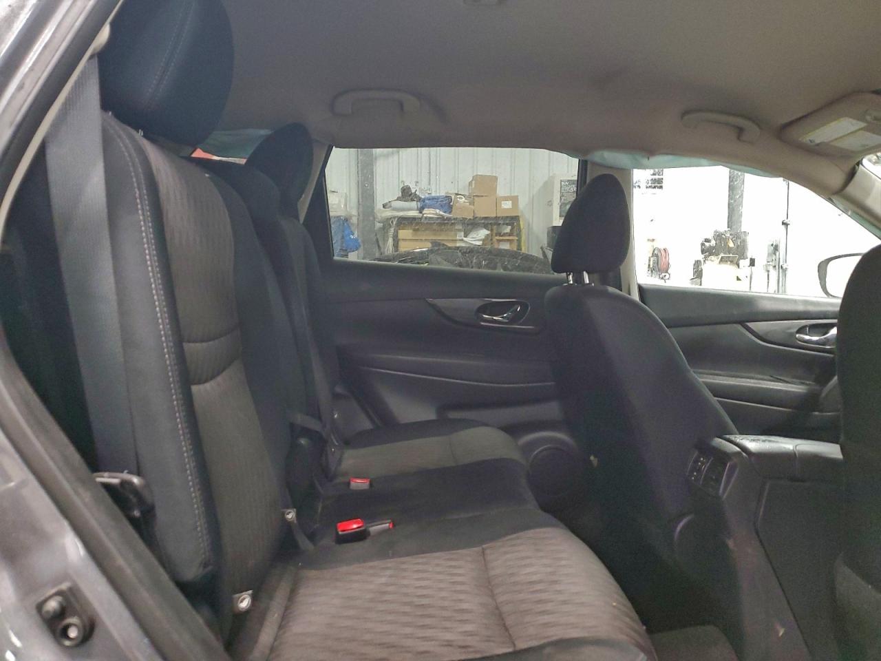 2017 NISSAN ROGUE SV photo 11