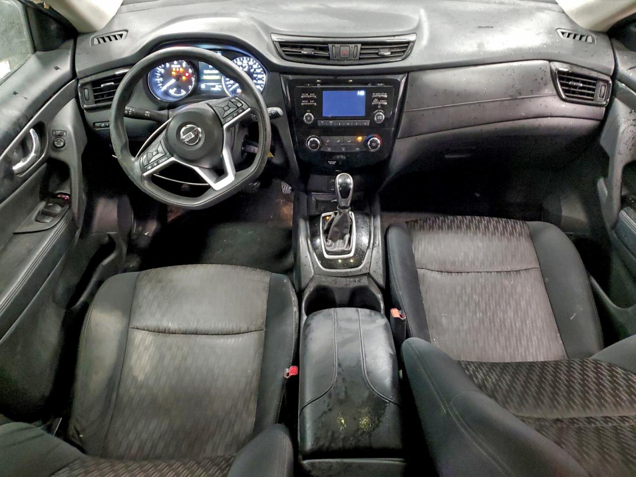 2017 NISSAN ROGUE SV photo 8