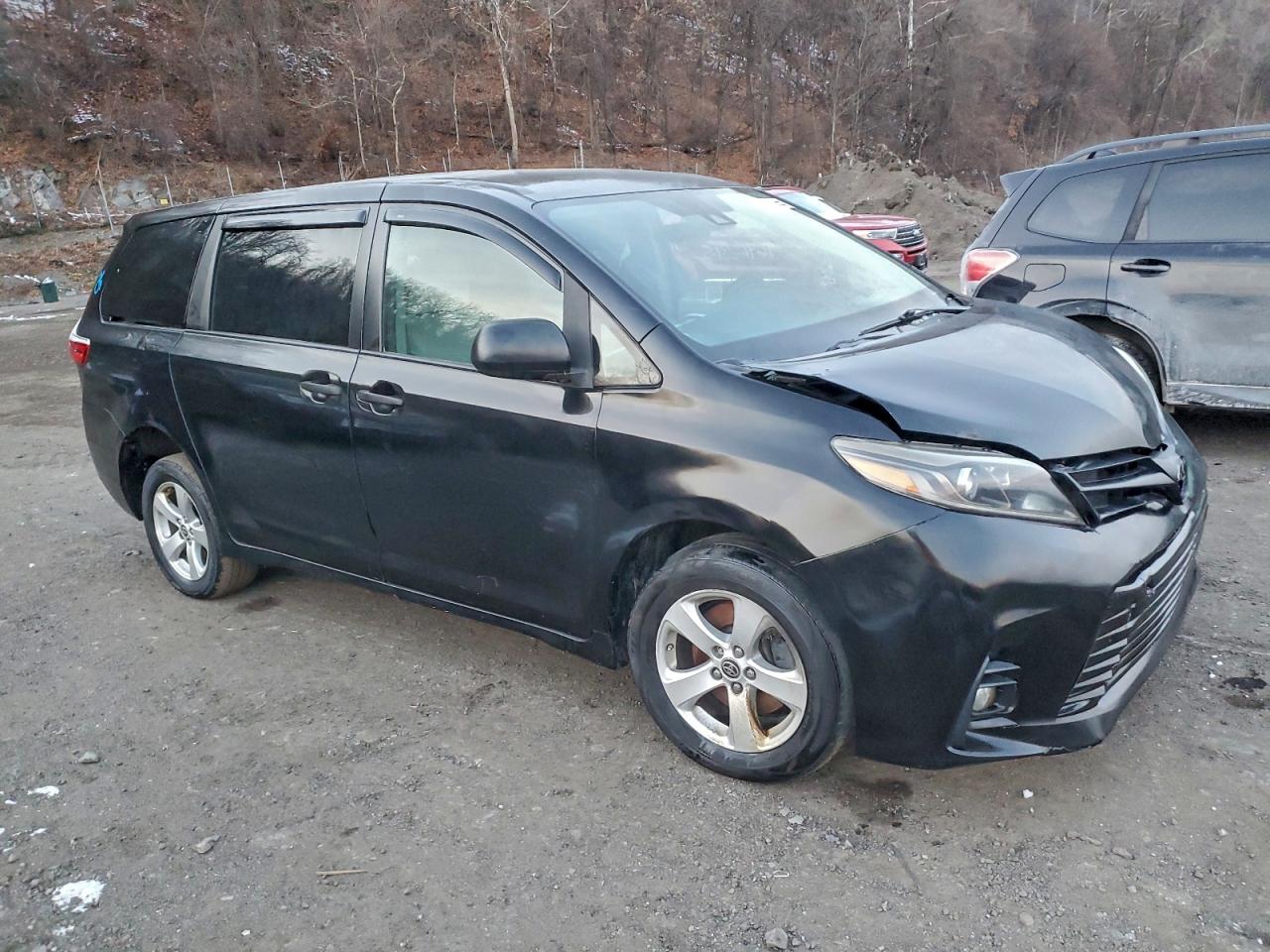 2020 TOYOTA SIENNA photo 10
