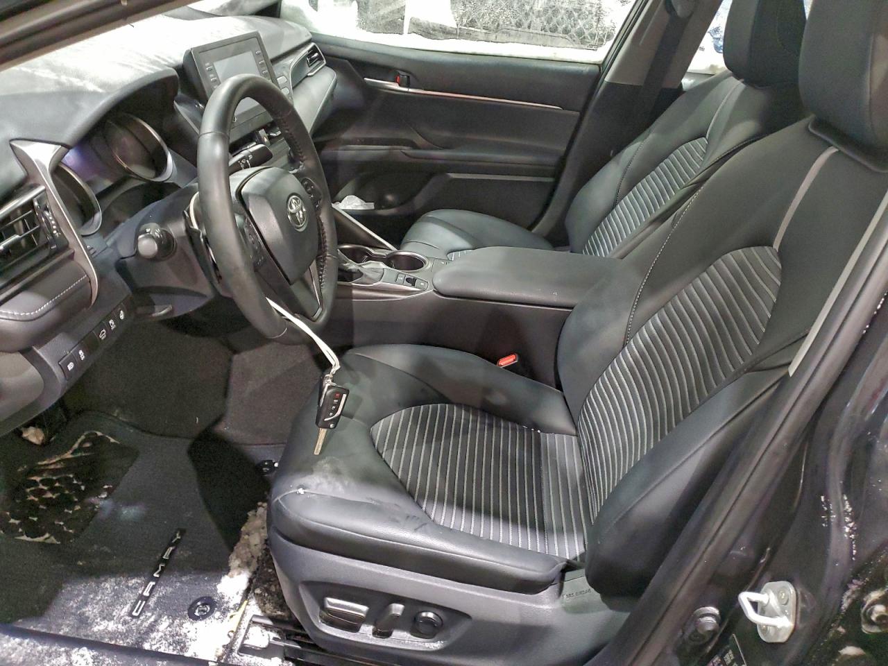 2024 TOYOTA CAMRY SE NIGHT SHADE photo 7