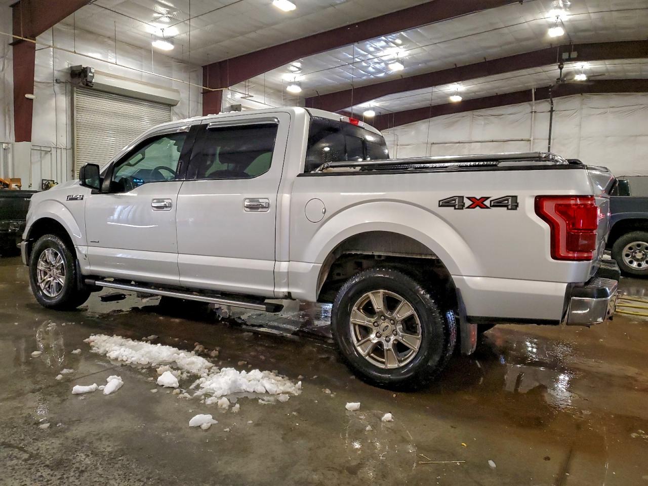 2015 FORD F150 SUPERCREW photo 2
