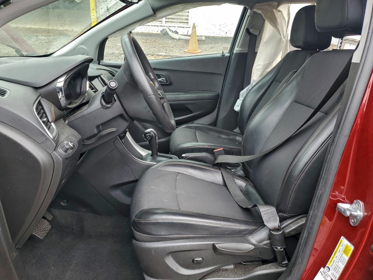 2021 CHEVROLET TRAX 1LT photo 7