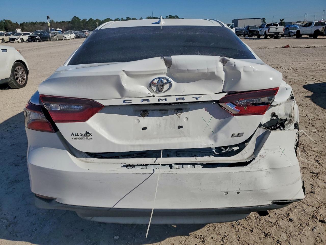 2021 TOYOTA CAMRY photo 6
