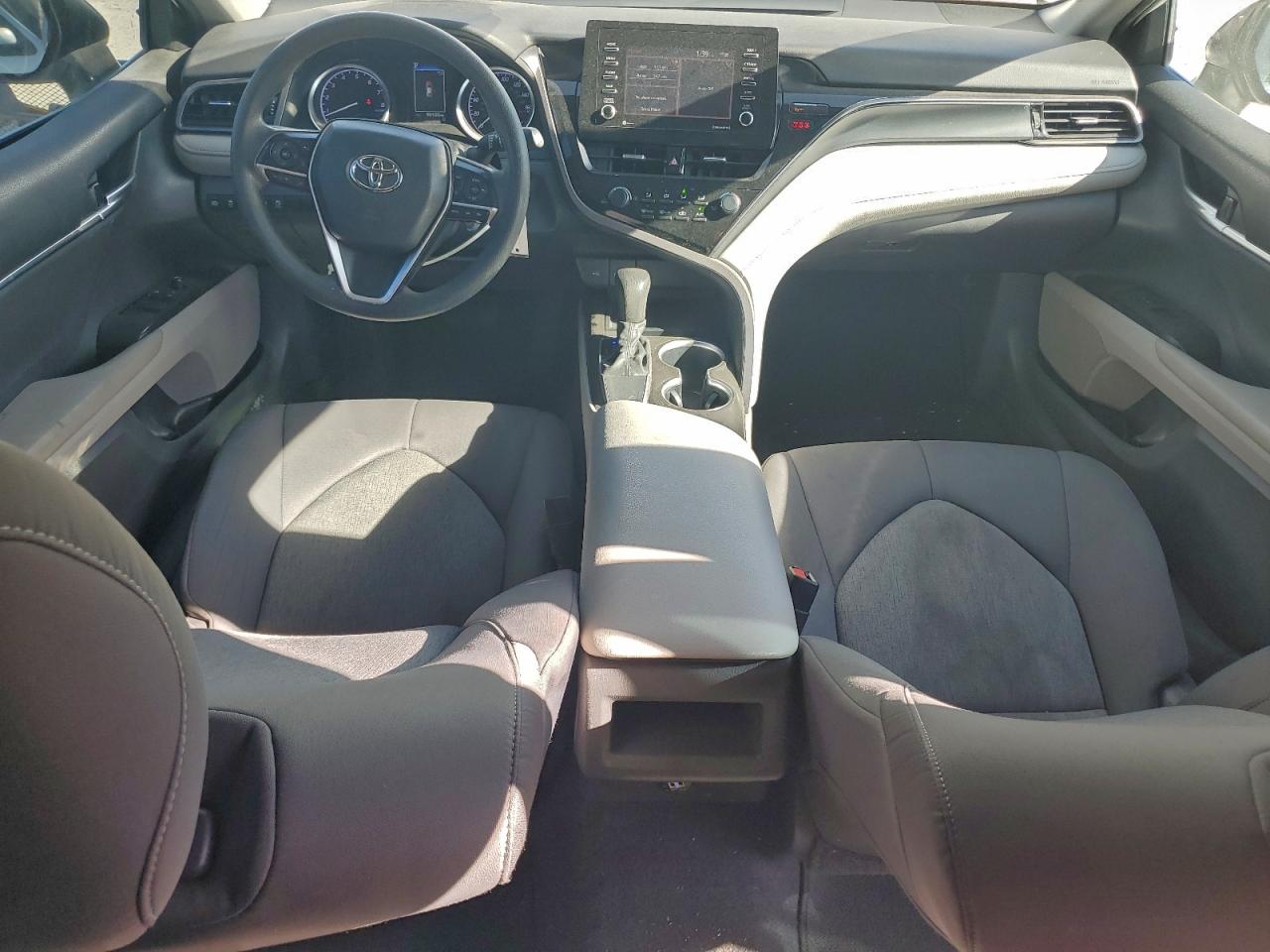 2021 TOYOTA CAMRY photo 8
