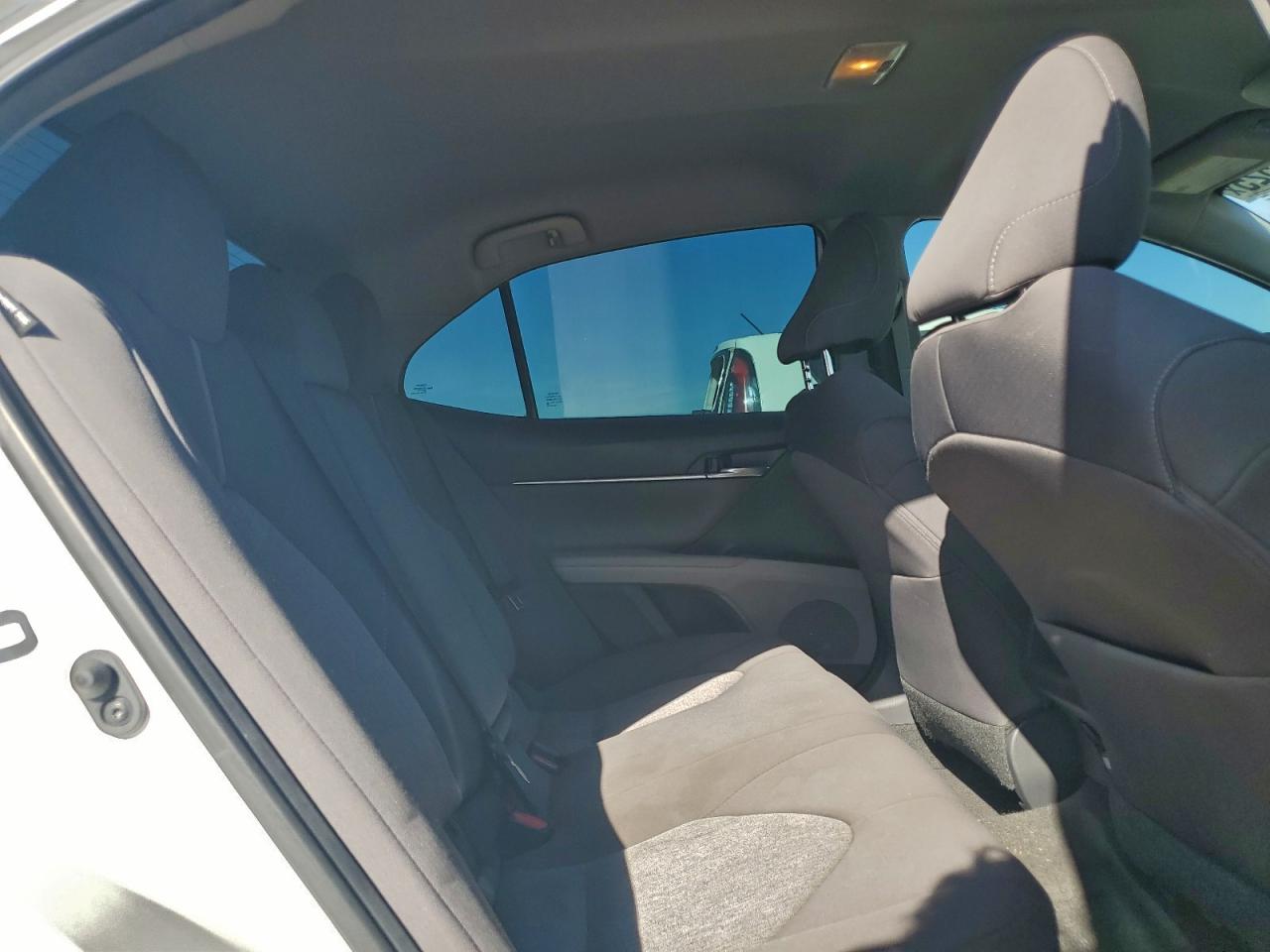 2021 TOYOTA CAMRY photo 10