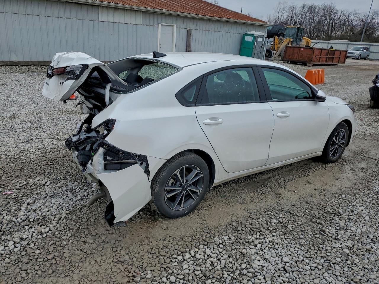 2024 KIA FORTE LX photo 3