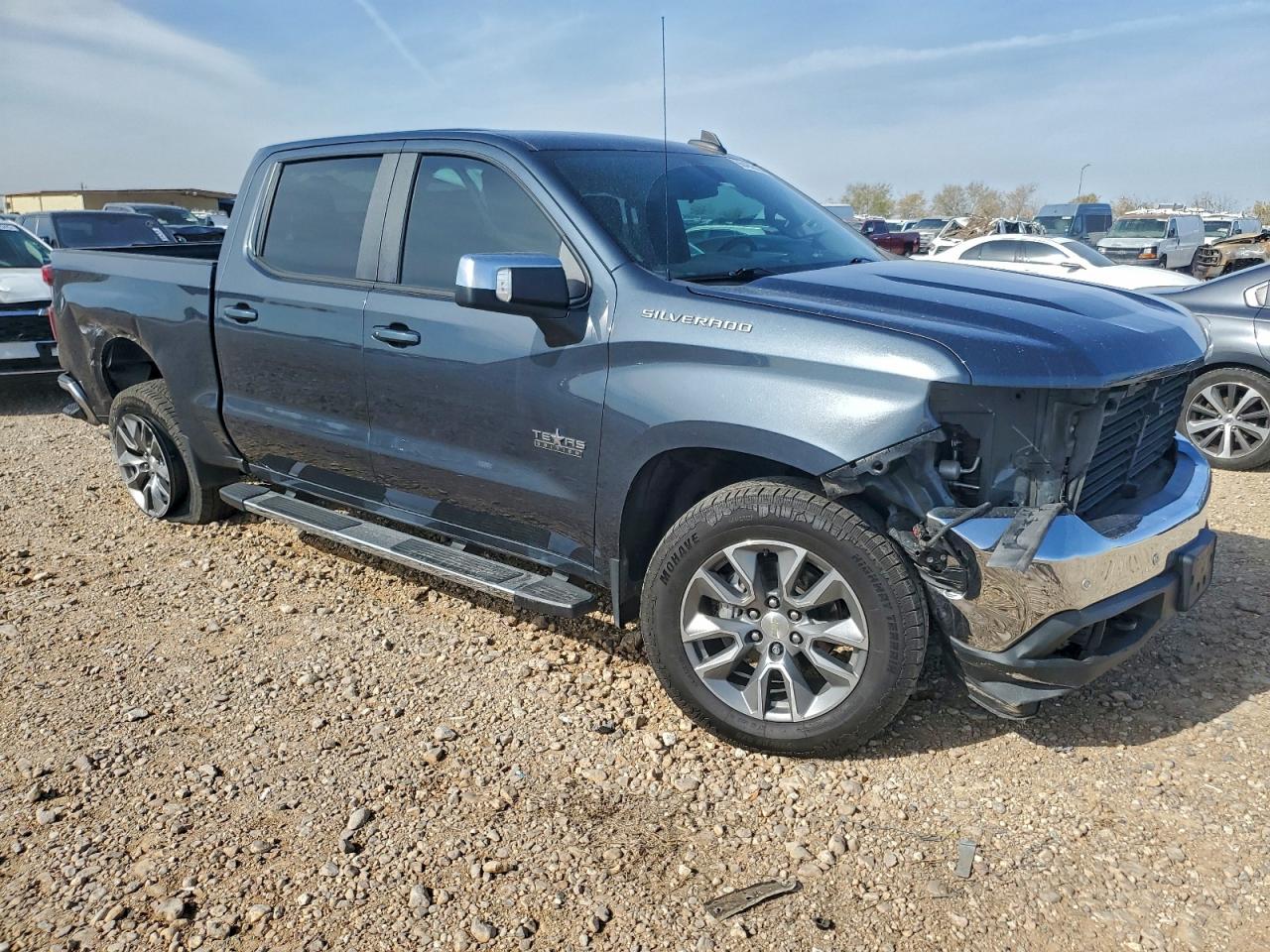 2021 CHEVROLET SILVERADO C1500 LT photo 4