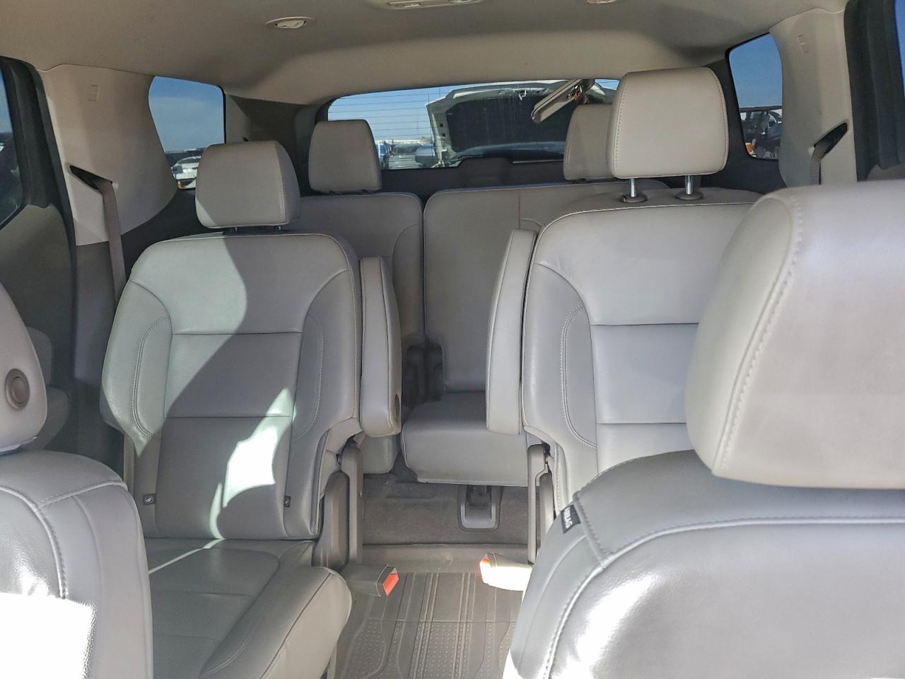 2019 CHEVROLET TRAVERSE LT photo 10