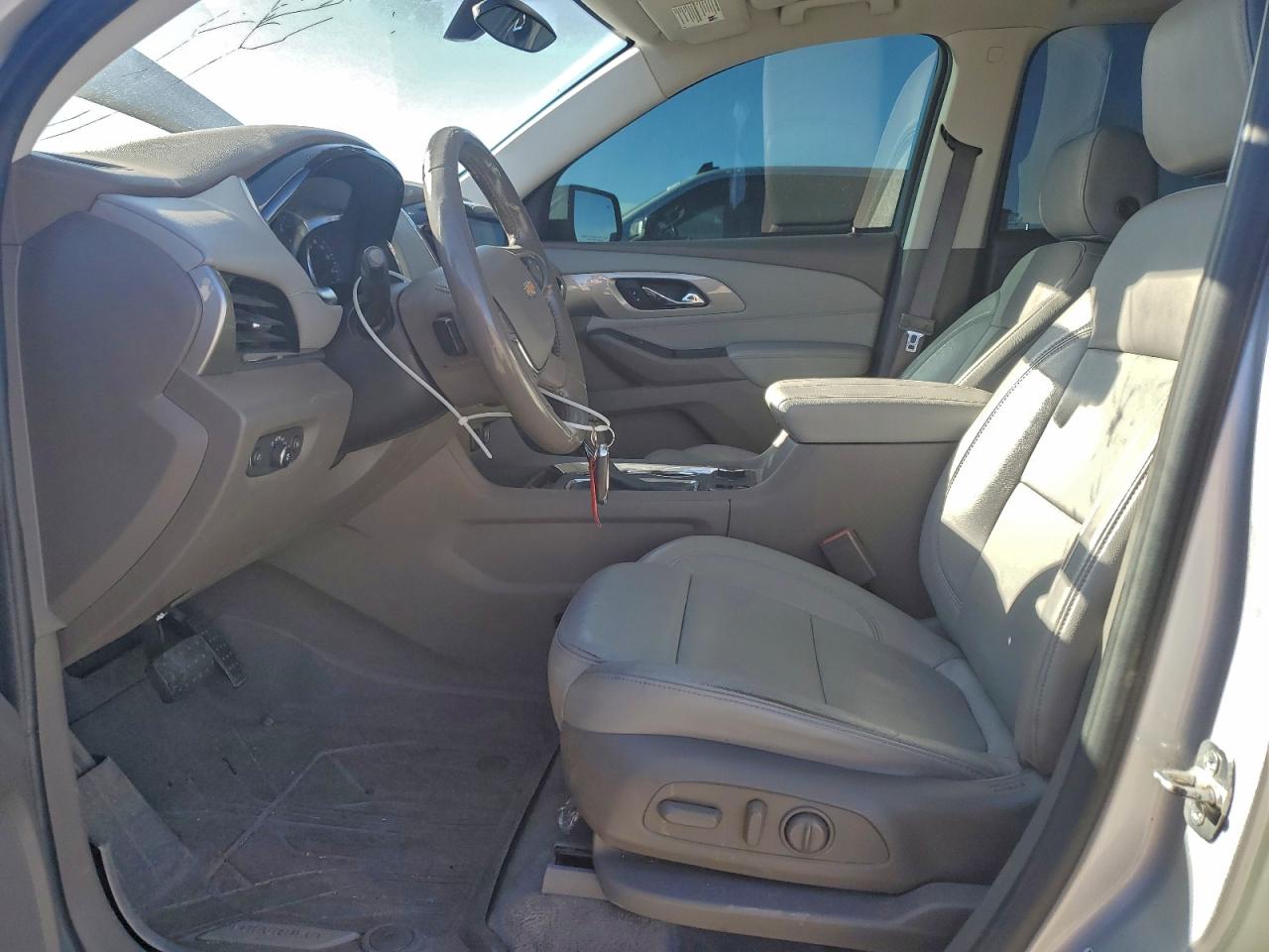 2019 CHEVROLET TRAVERSE LT photo 7