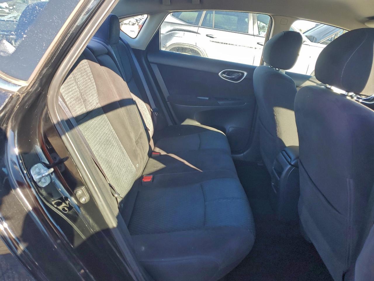 2015 NISSAN SENTRA S photo 10