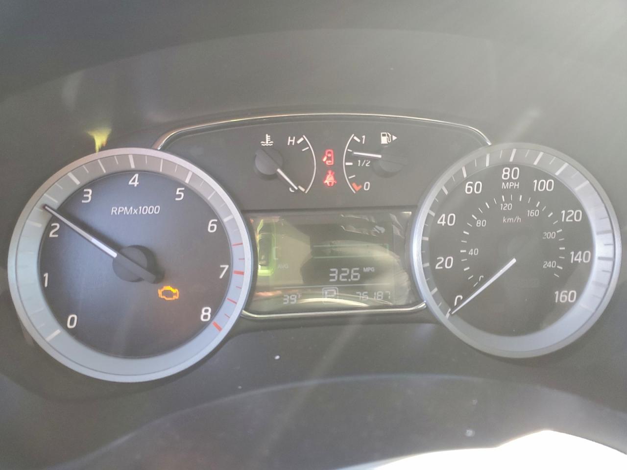 2015 NISSAN SENTRA S photo 9
