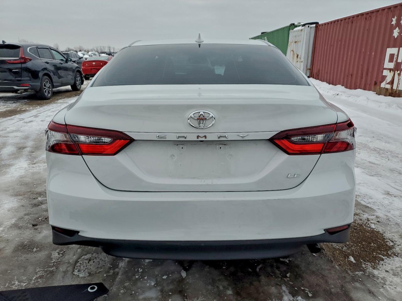 2022 TOYOTA CAMRY LE photo 6