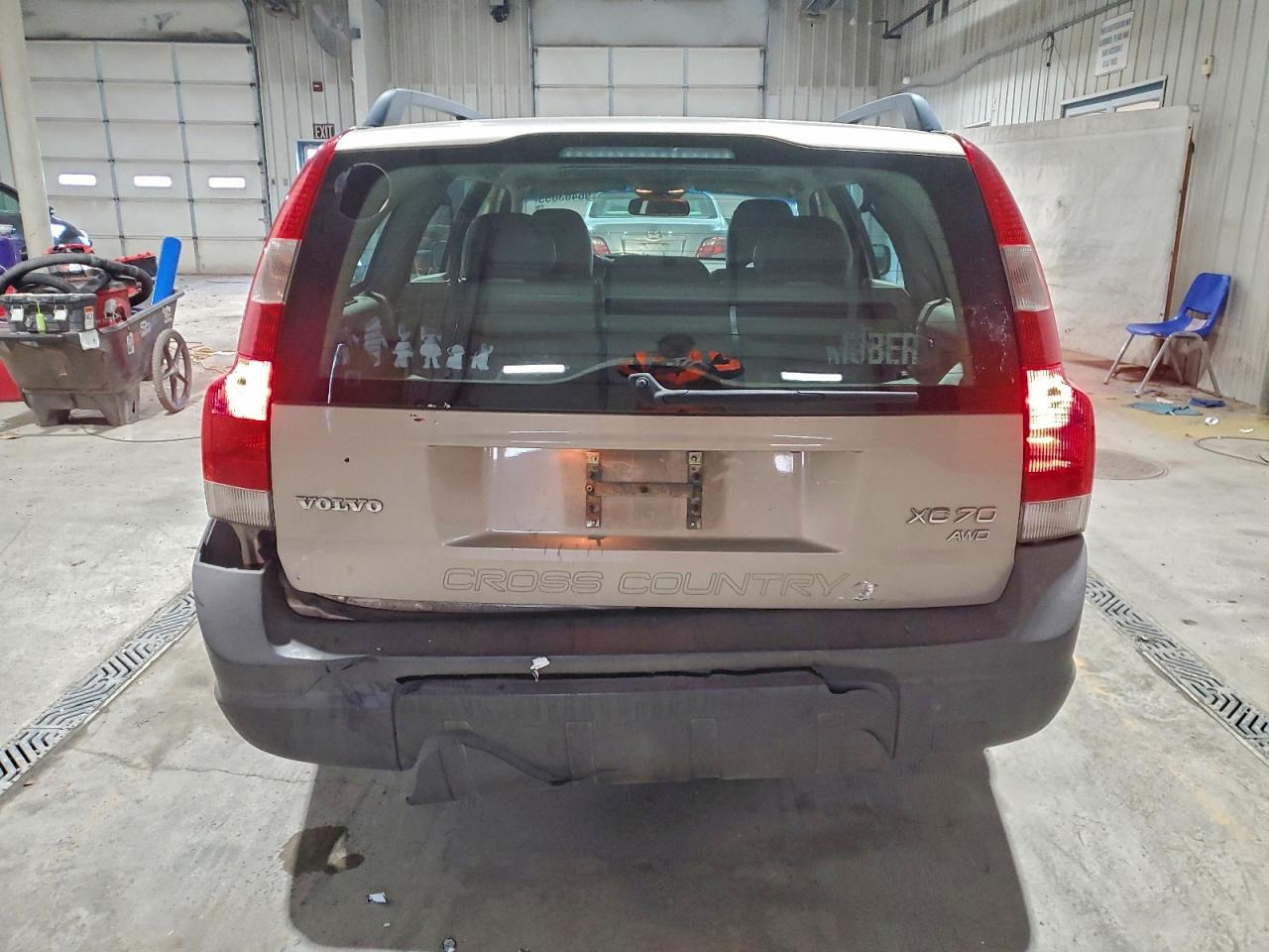 2004 VOLVO XC70 photo 6