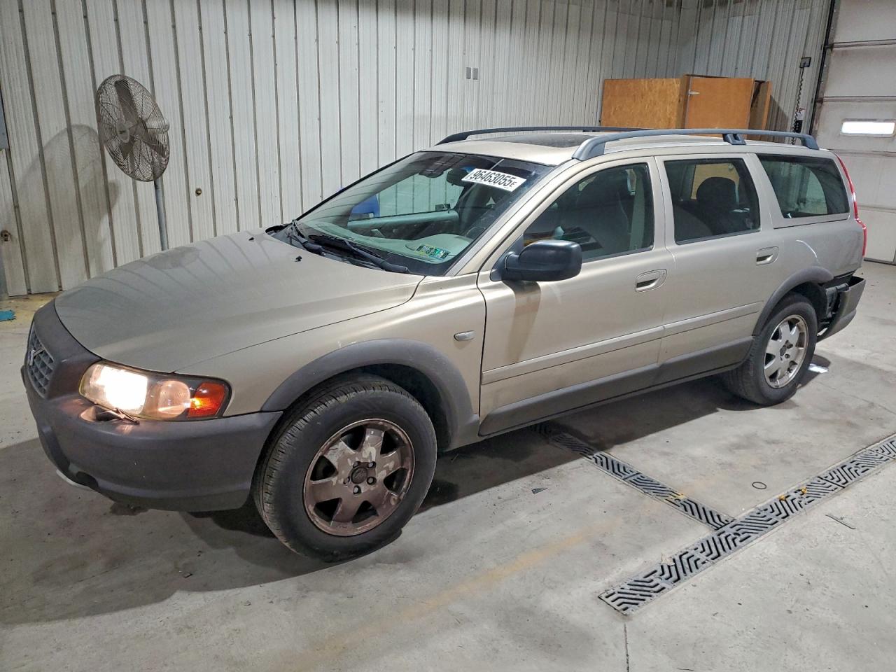2004 VOLVO XC70