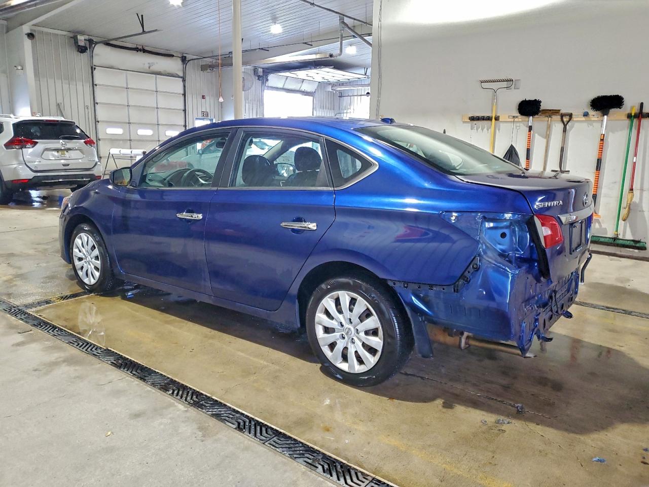2017 NISSAN SENTRA S photo 2