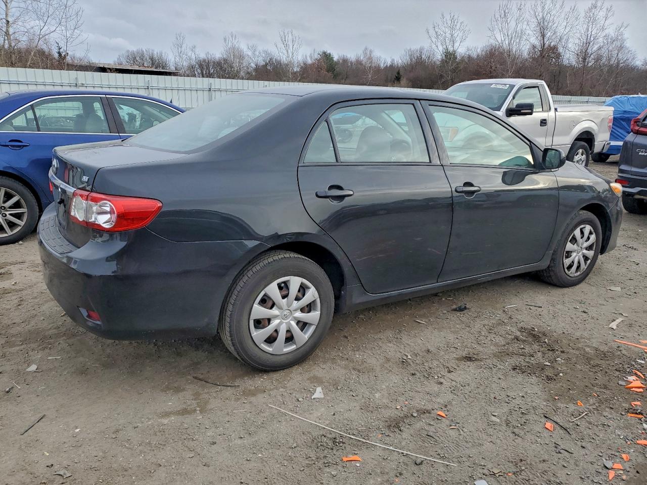 2011 TOYOTA COROLLA BASE photo 3