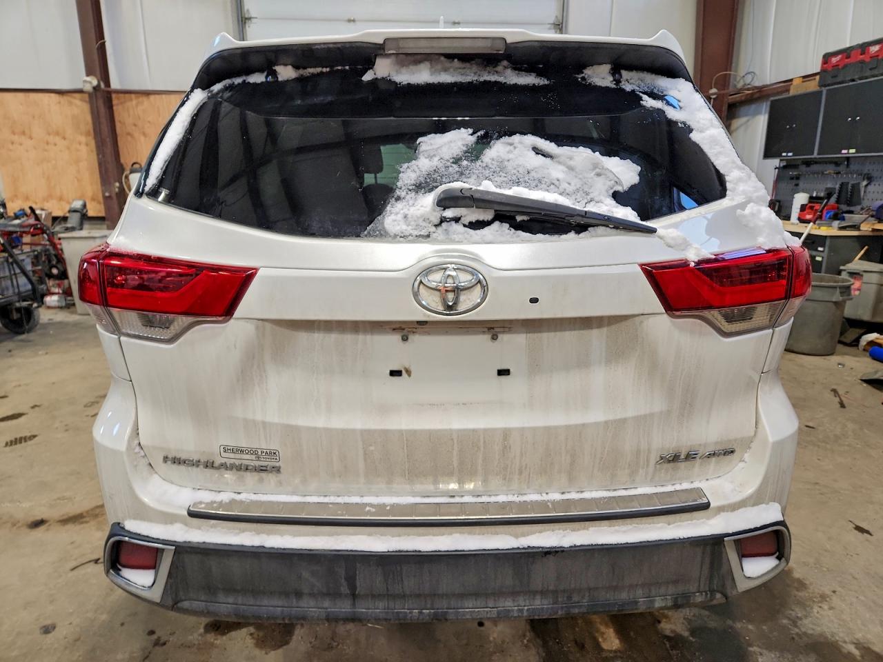 2018 TOYOTA HIGHLANDER SE photo 6