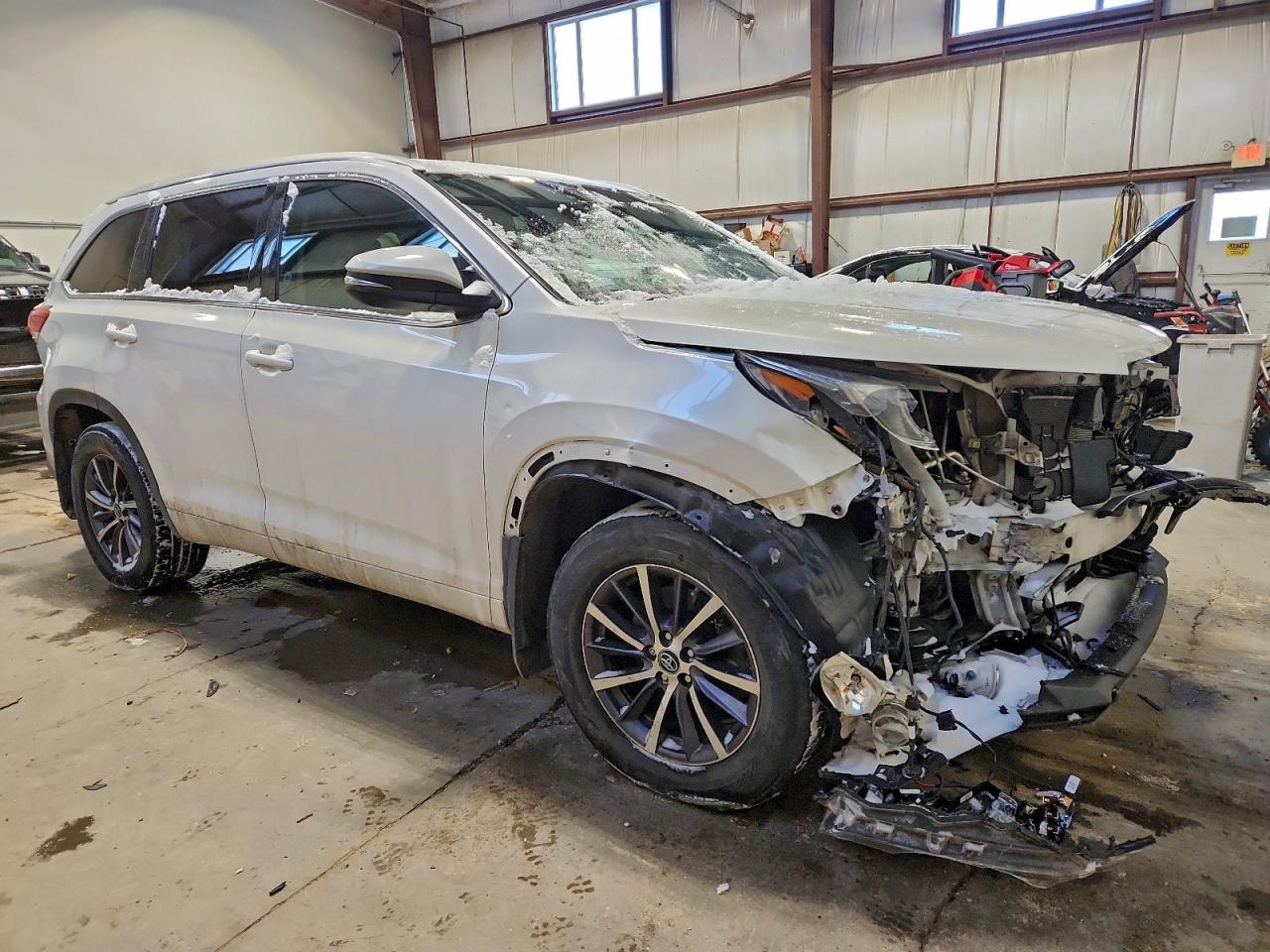 2018 TOYOTA HIGHLANDER SE photo 4